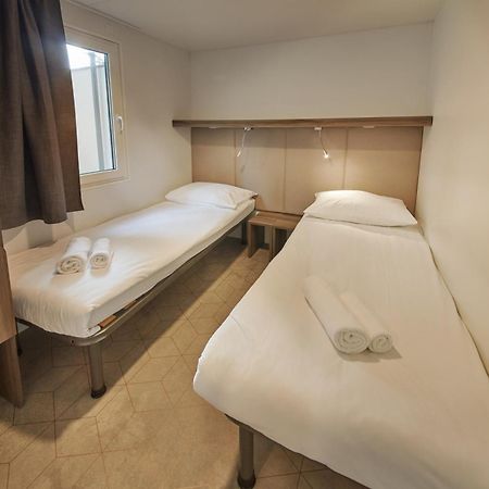 Premium Mobile Homes - Hotel & Resort Adria Анкаран Экстерьер фото