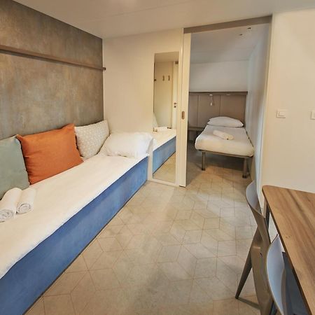 Premium Mobile Homes - Hotel & Resort Adria Анкаран Экстерьер фото