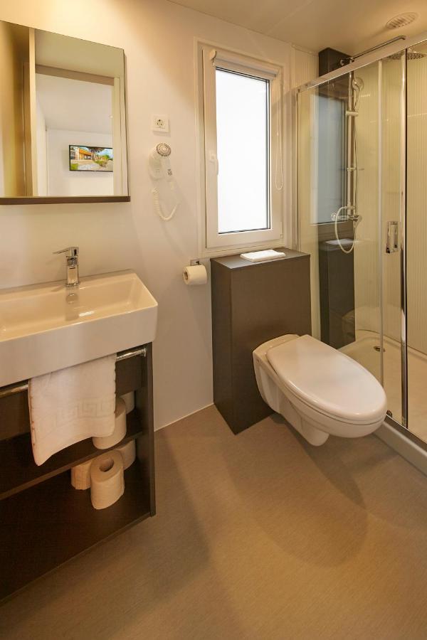 Premium Mobile Homes - Hotel & Resort Adria Анкаран Экстерьер фото