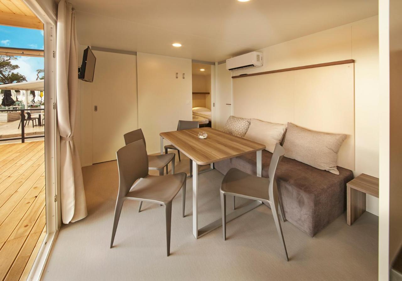 Premium Mobile Homes - Hotel & Resort Adria Анкаран Экстерьер фото